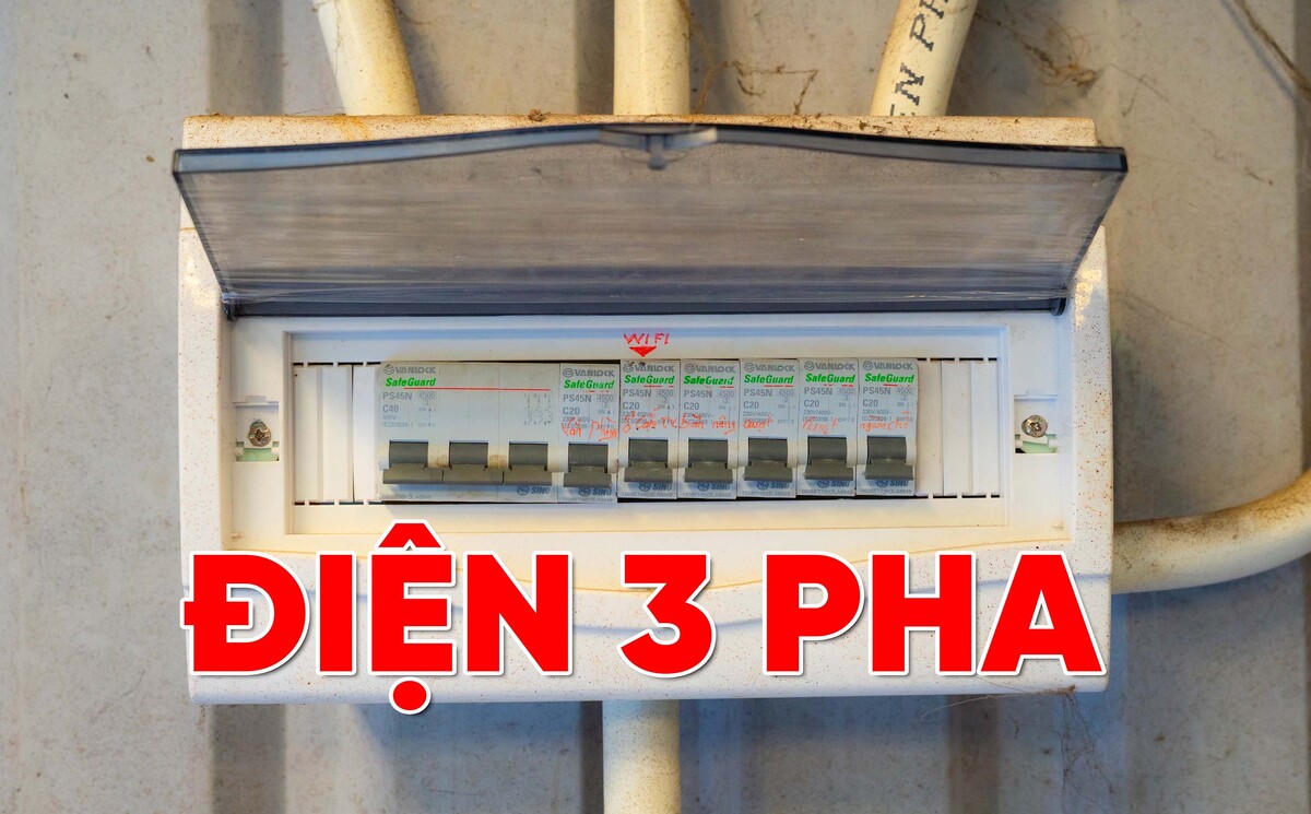 các ô kệ trong kho