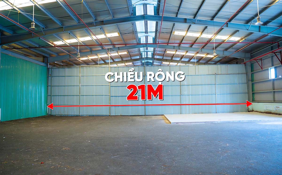 không gian trong kho